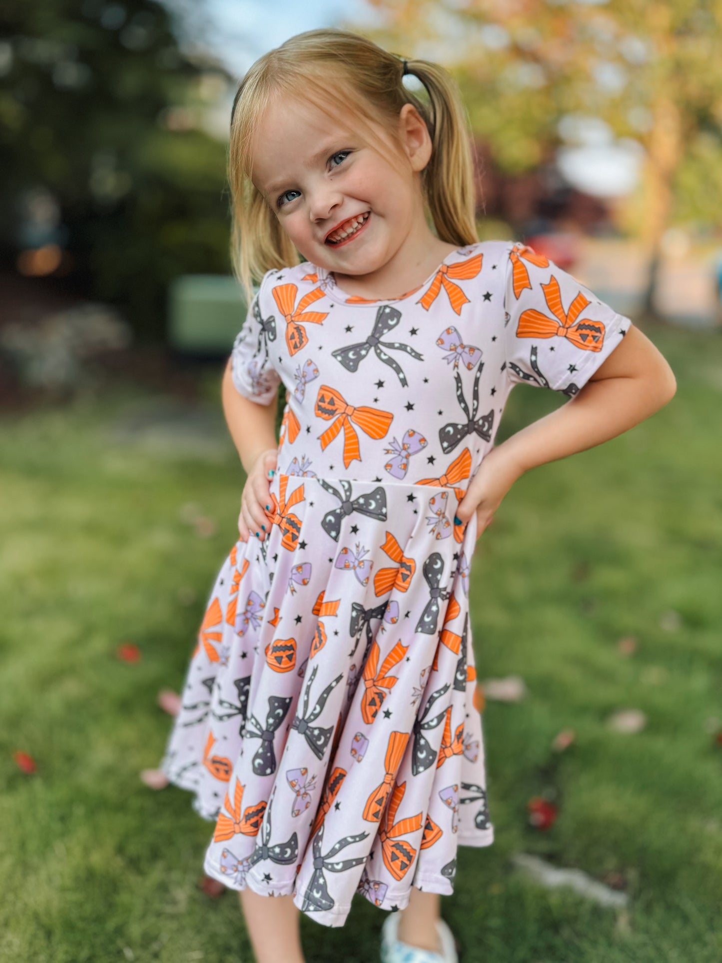 Halloween Bows Twirl