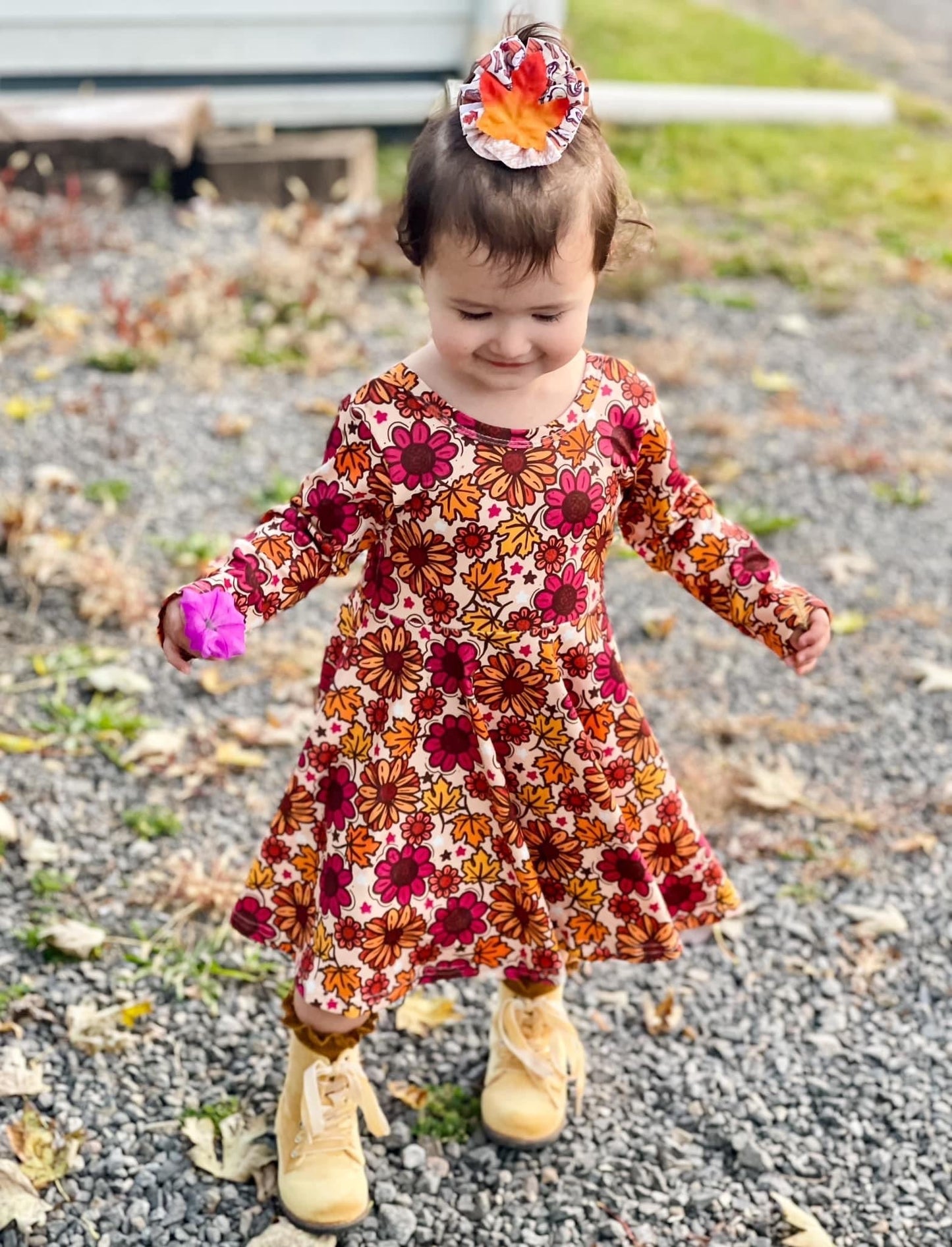 Thanksgiving Floral Twirl