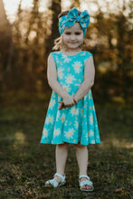 Load image into Gallery viewer, Daisy Bee Princess Dress