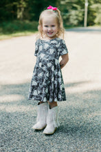 Load image into Gallery viewer, Ghost and Bats Princess Dress